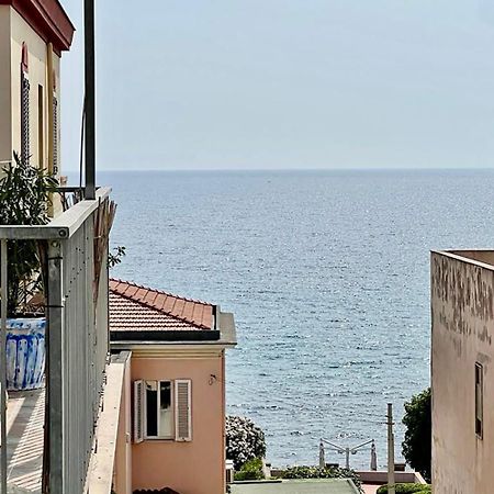 Blue Terrace Guest House Алгеро Екстериор снимка