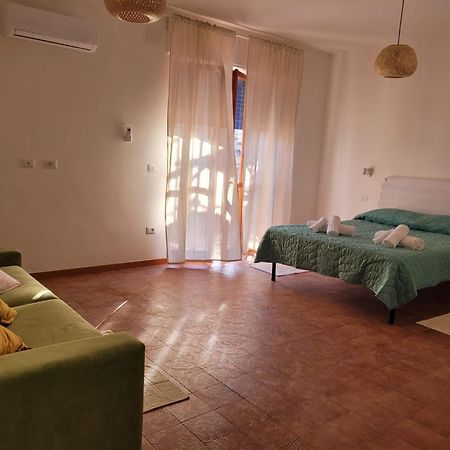 Blue Terrace Guest House Алгеро Екстериор снимка